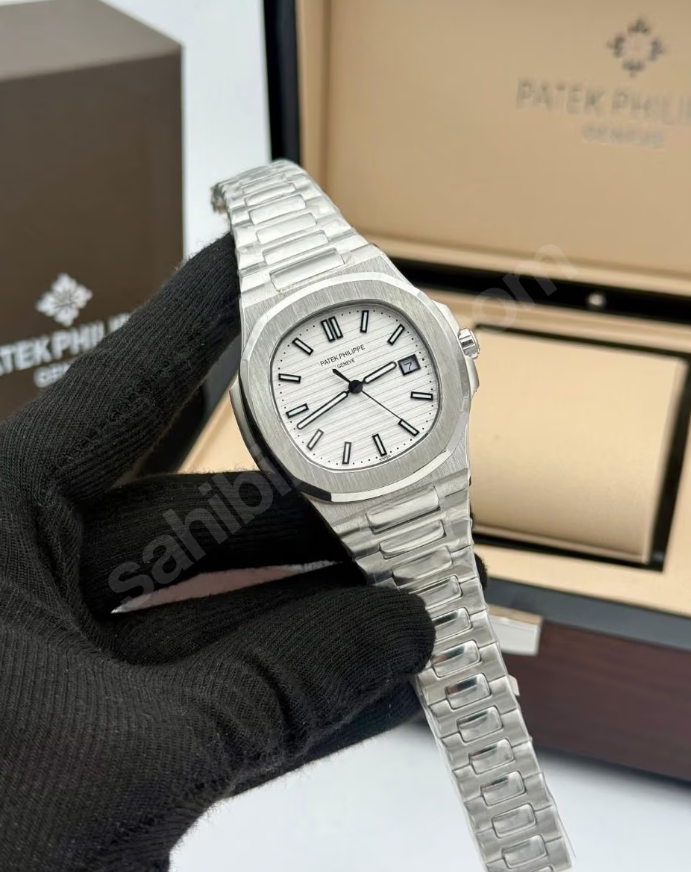 Patek Philippe Nautilus Beyaz