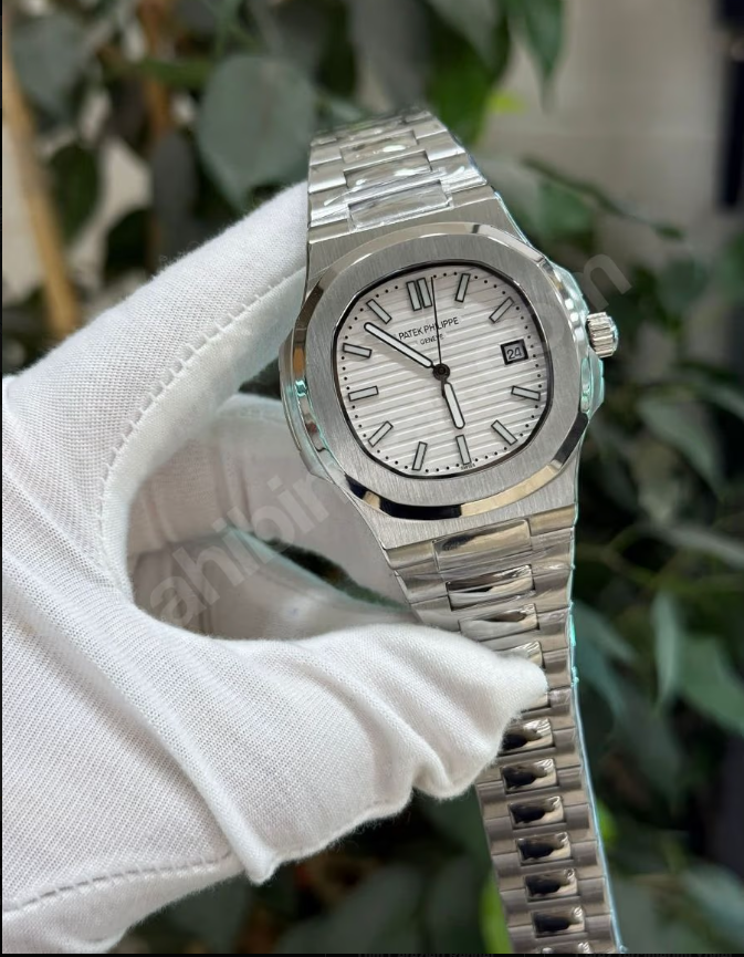 Patek Philippe Nautilus Beyaz